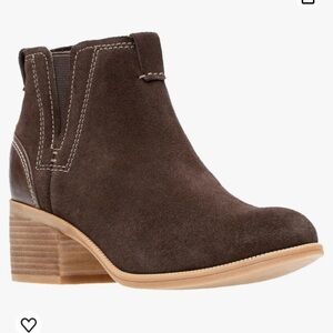 Clarks | Women's Brown Maypearl Daisy Suede Ankle Bootie Size 9